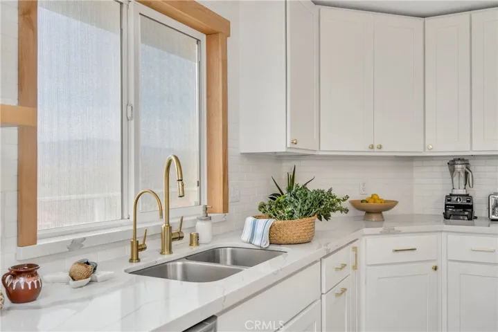 17232 Greenridge Road, Hidden Valley Lake, California 95467
