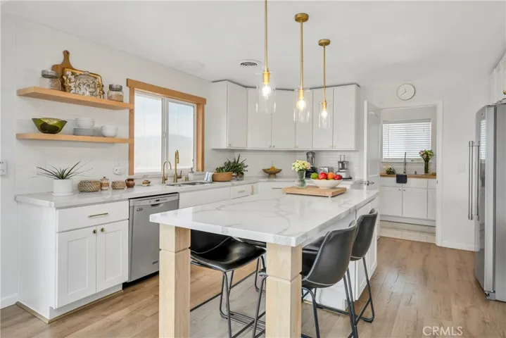 17232 Greenridge Road, Hidden Valley Lake, California 95467
