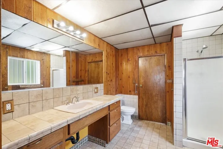 956 Westchester Place, Los Angeles, California 90019