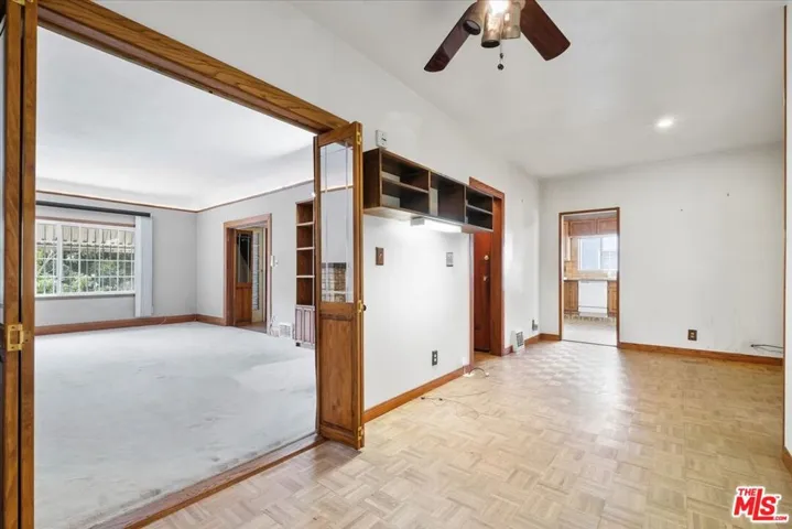 956 Westchester Place, Los Angeles, California 90019