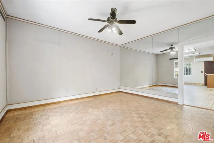 956 Westchester Place, Los Angeles, California 90019