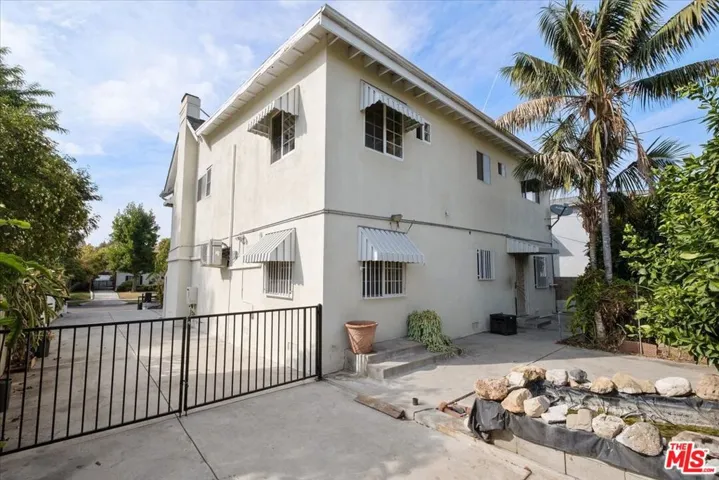 956 Westchester Place, Los Angeles, California 90019