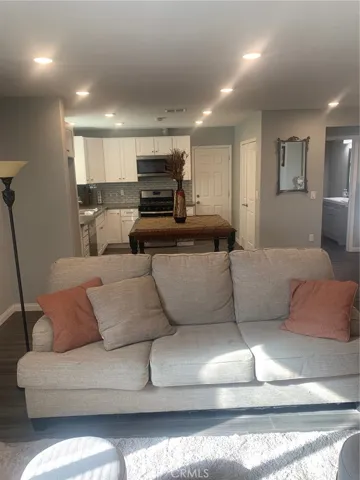 548 Geneva Avenue, Claremont, California 91711