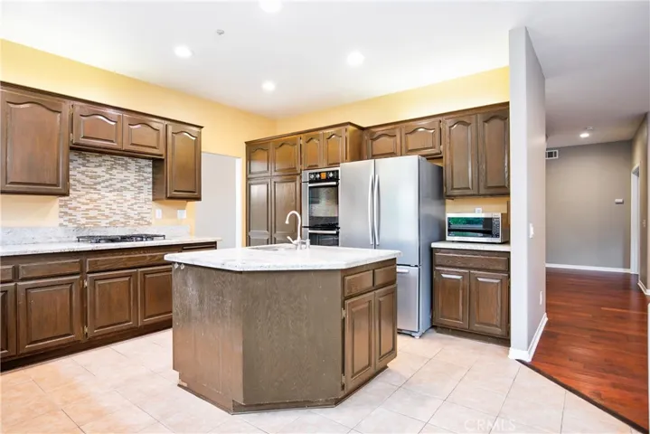 3736 Patrick Henry Place, Agoura Hills, California 91301