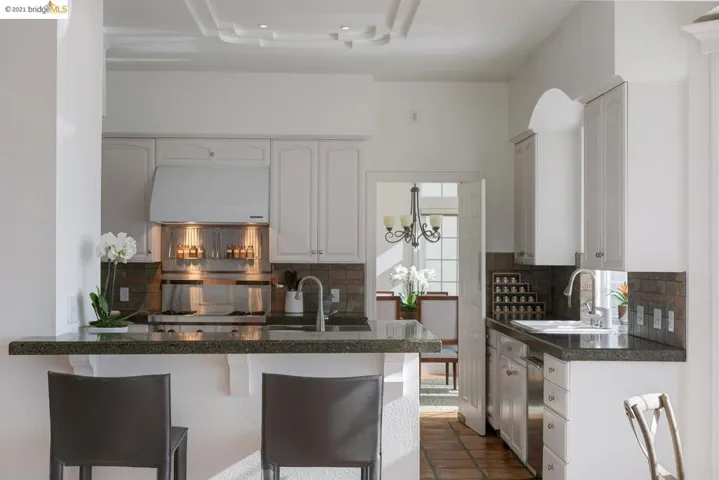 259 Gravatt Dr, Oakland, California 94705