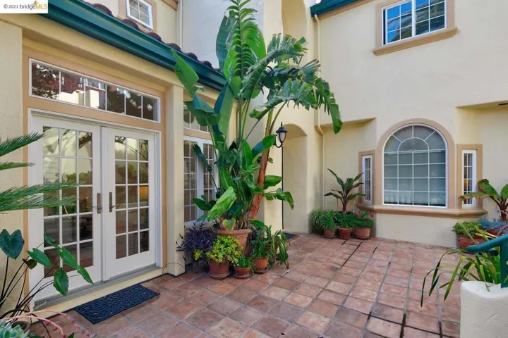 259 Gravatt Dr, Oakland, California 94705