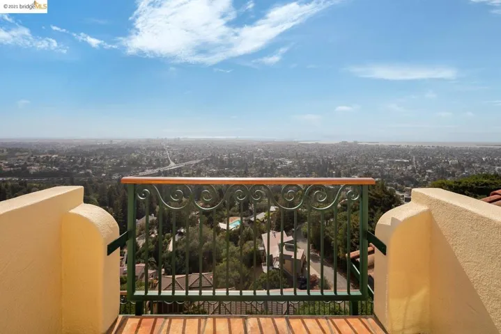 259 Gravatt Dr, Oakland, California 94705