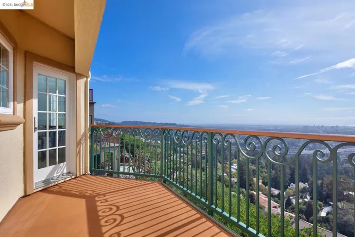 259 Gravatt Dr, Oakland, California 94705