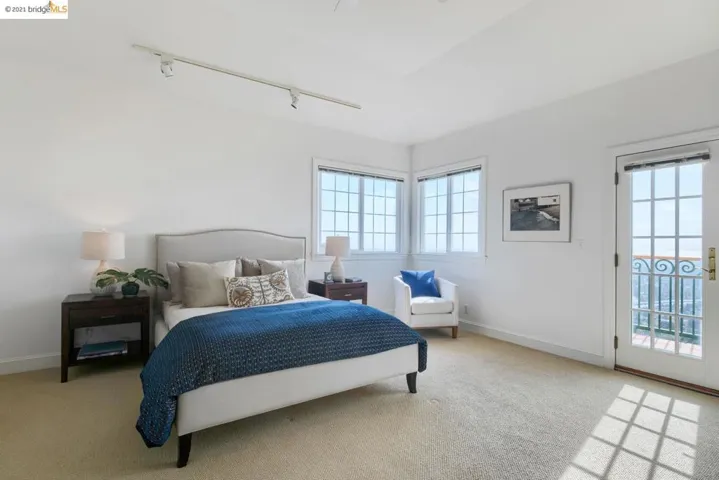 259 Gravatt Dr, Oakland, California 94705