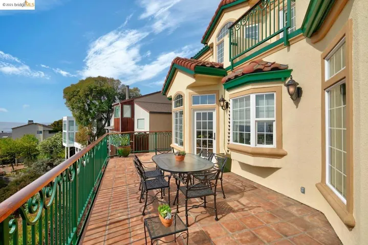 259 Gravatt Dr, Oakland, California 94705