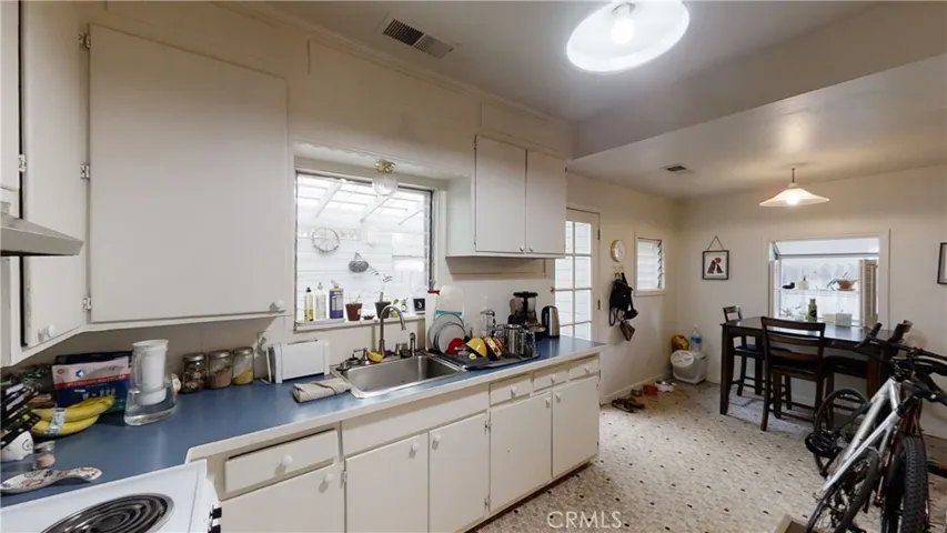 2140 Salem Street, Chico, California 95928