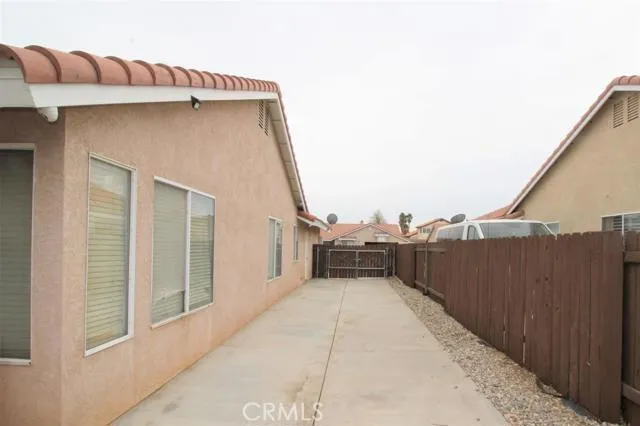 12312 Honeybear Lane, Victorville, California 92392