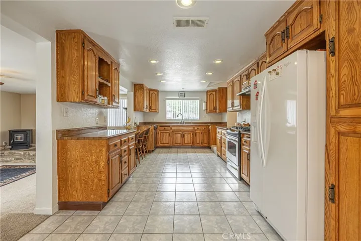4553 W Avenue L13 Avenue, Lancaster, California 93536