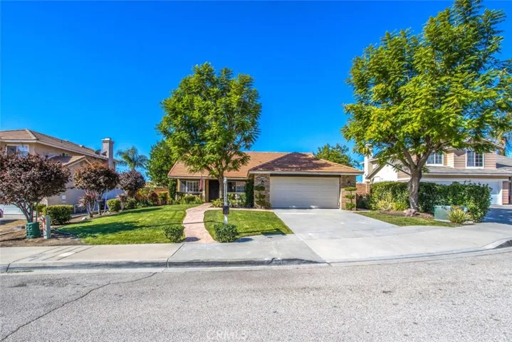 6728 Regal Oaks Road, Highland, California 92346