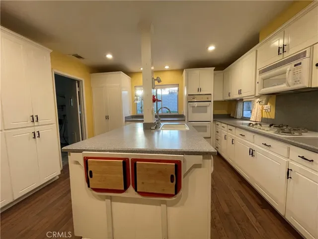2144 Kellogg Avenue, Corona, California 92879