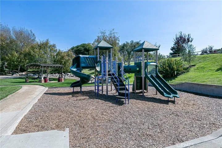 513 Brookside Drive, Lompoc, California 93436