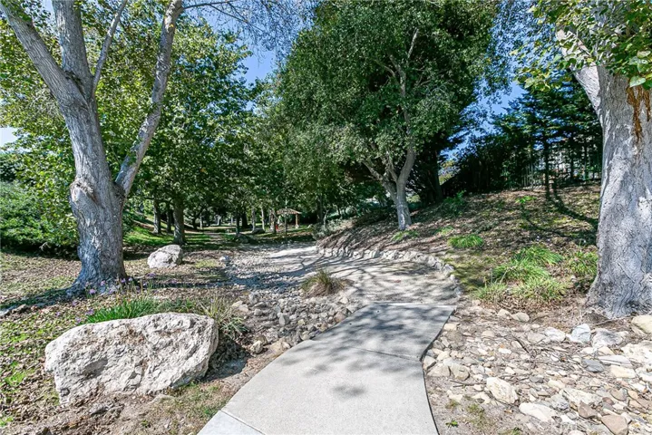 513 Brookside Drive, Lompoc, California 93436