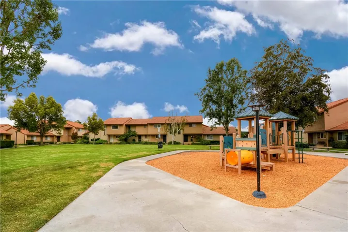 10627 Tamarack Way, Stanton, California 90680