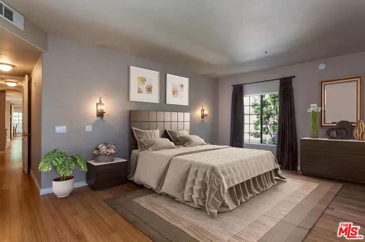 120 S Palm Drive 203, Beverly Hills, California 90212