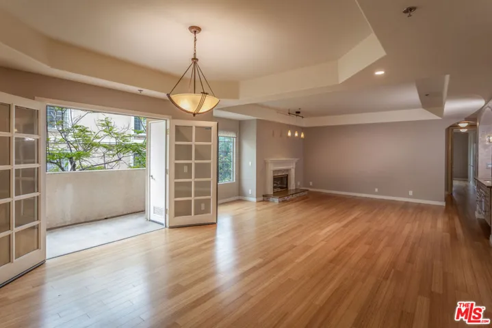 120 S Palm Drive 203, Beverly Hills, California 90212