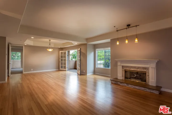 120 S Palm Drive 203, Beverly Hills, California 90212