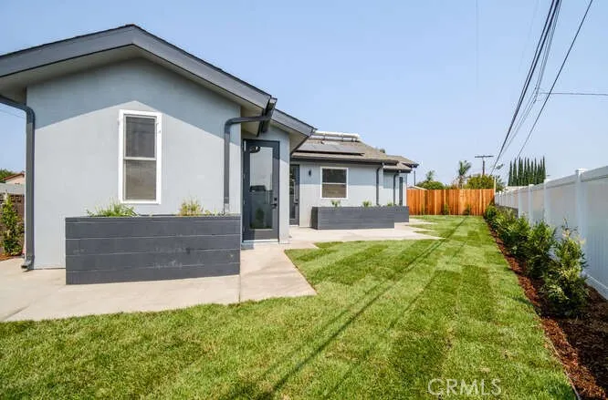 6402 Kenwater Place, West Hills, California 91307