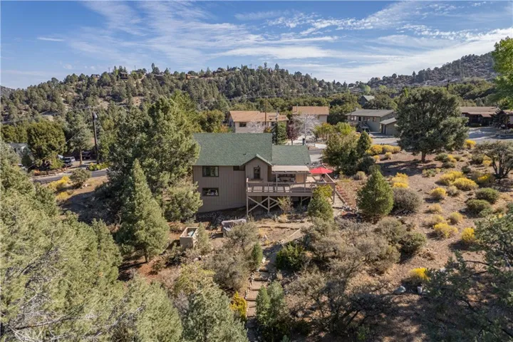 2025 Zermatt Drive, Pine Mountain Club, California 93222