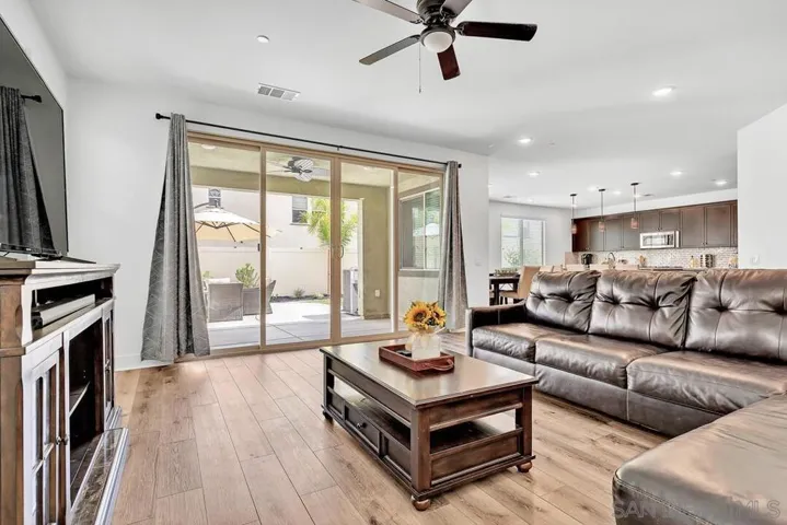 36458 Calle Grandola, Winchester, California 92596