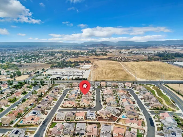 36458 Calle Grandola, Winchester, California 92596