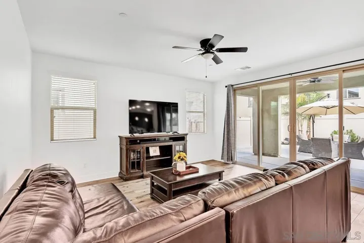 36458 Calle Grandola, Winchester, California 92596