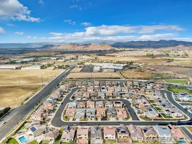36458 Calle Grandola, Winchester, California 92596