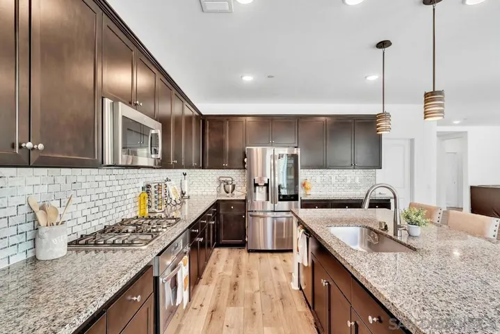 36458 Calle Grandola, Winchester, California 92596