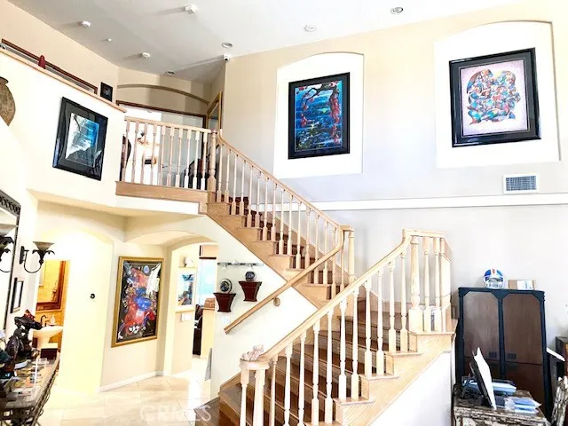 10547 Amberwood Lane, Northridge, California 91326