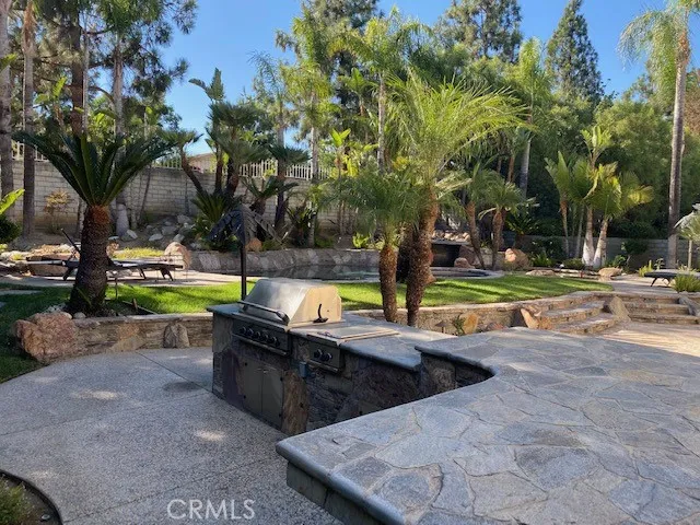 10547 Amberwood Lane, Northridge, California 91326