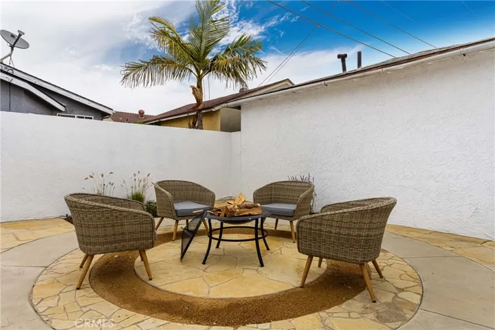 2909 Dashwood Street, Lakewood, California 90712