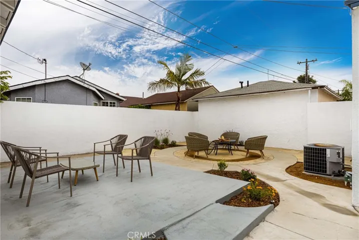 2909 Dashwood Street, Lakewood, California 90712
