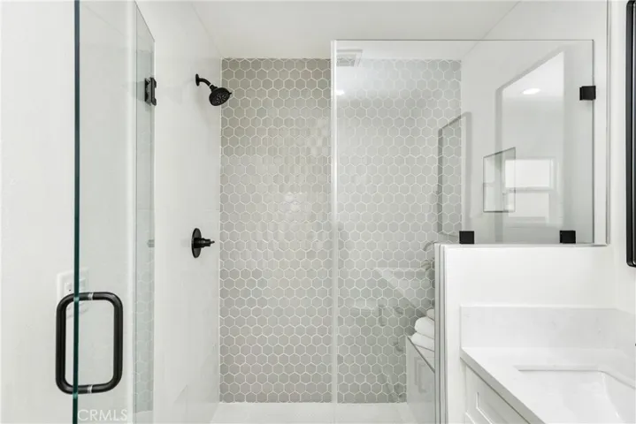 2909 Dashwood Street, Lakewood, California 90712