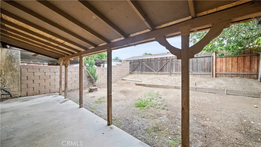 833 Robin Drive, Lake Elsinore, California 92530