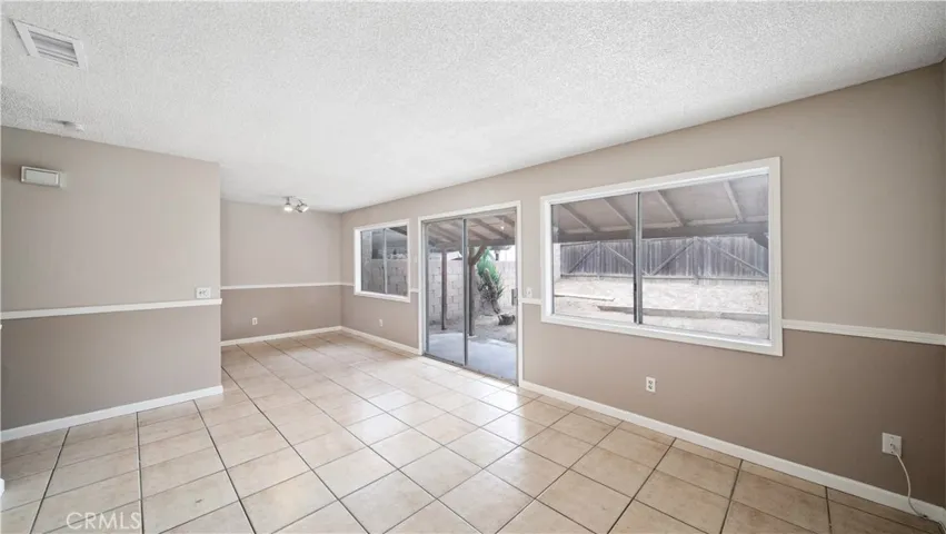 833 Robin Drive, Lake Elsinore, California 92530