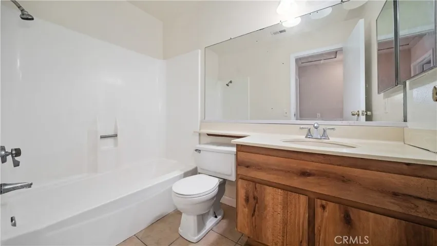 833 Robin Drive, Lake Elsinore, California 92530
