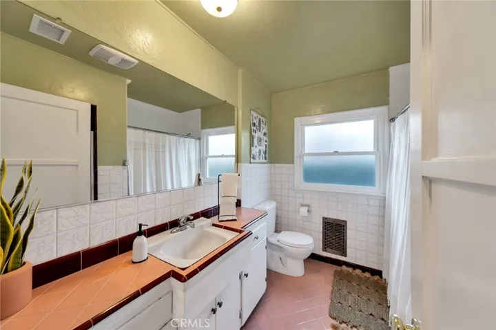 1605 N Rosewood Avenue, Santa Ana, California 92706