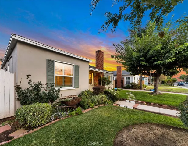 1605 N Rosewood Avenue, Santa Ana, California 92706