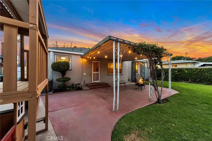 1605 N Rosewood Avenue, Santa Ana, California 92706