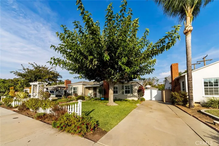 1605 N Rosewood Avenue, Santa Ana, California 92706