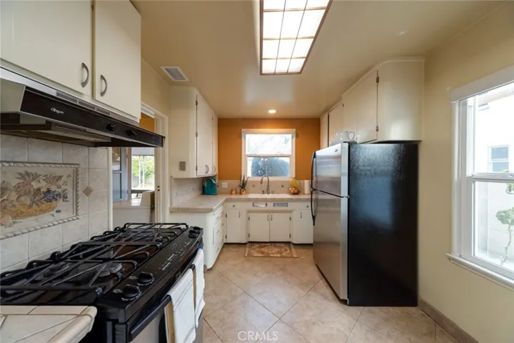 1605 N Rosewood Avenue, Santa Ana, California 92706