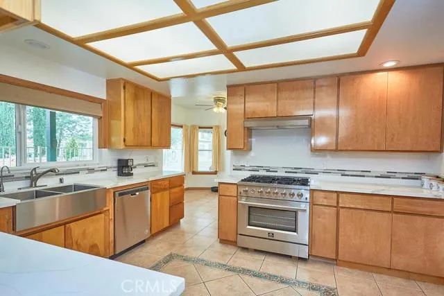 16153 Mesa Street, Hesperia, California 92345