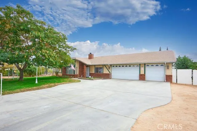 16153 Mesa Street, Hesperia, California 92345