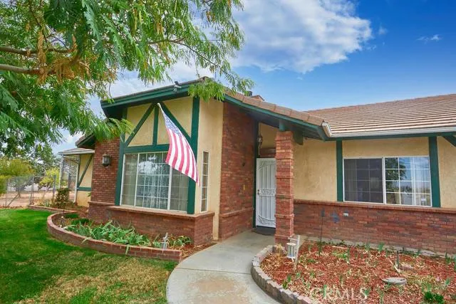 16153 Mesa Street, Hesperia, California 92345