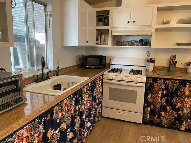 19224 Hinton Street, Hesperia, California 92345