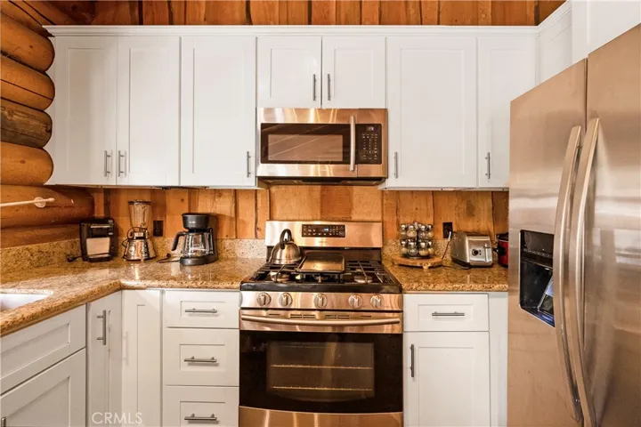 41853 Brownie Lane, Big Bear, California 92315
